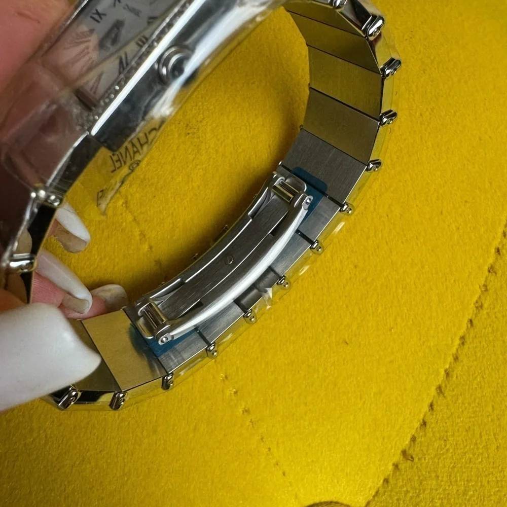 CHANEL sophisticated watch